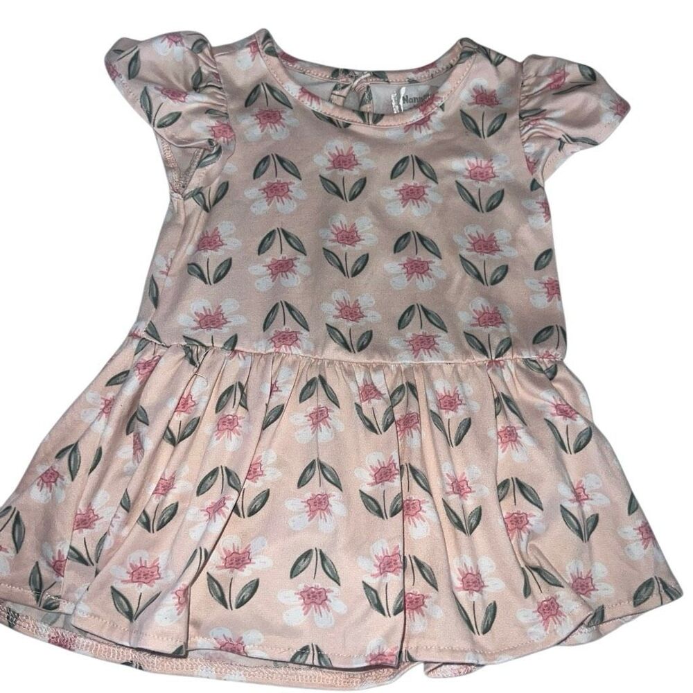 Girls size 6-9 months girls size 9 Months outfit